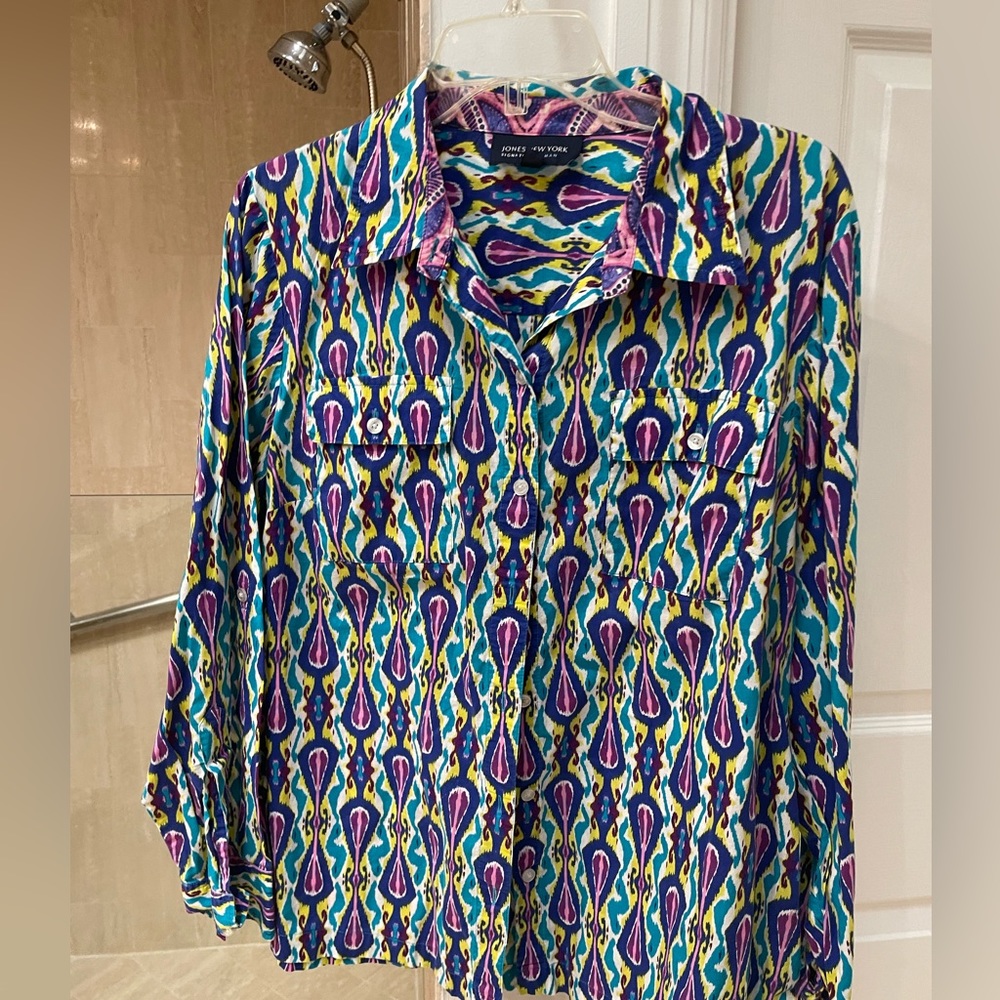 Jones New York Signature Woman Button down Shirt